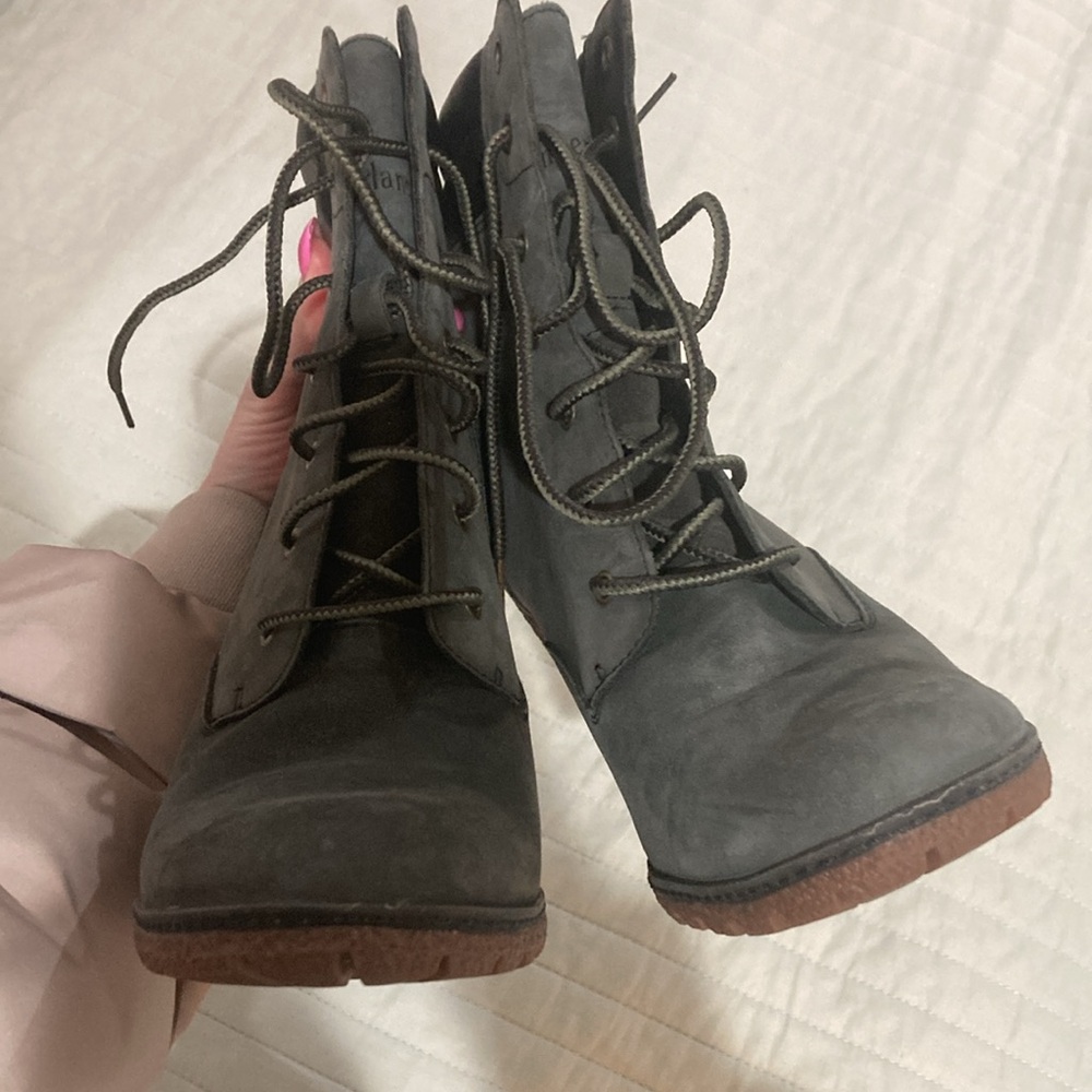 CUTE green timberlands 🆕 - Picture 4 of 5